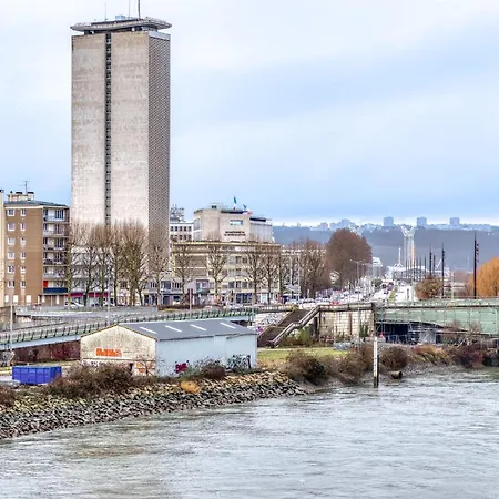 Perle De La Seine Superbe F3 Vue Seine Et Cathedrale Апартаменты *